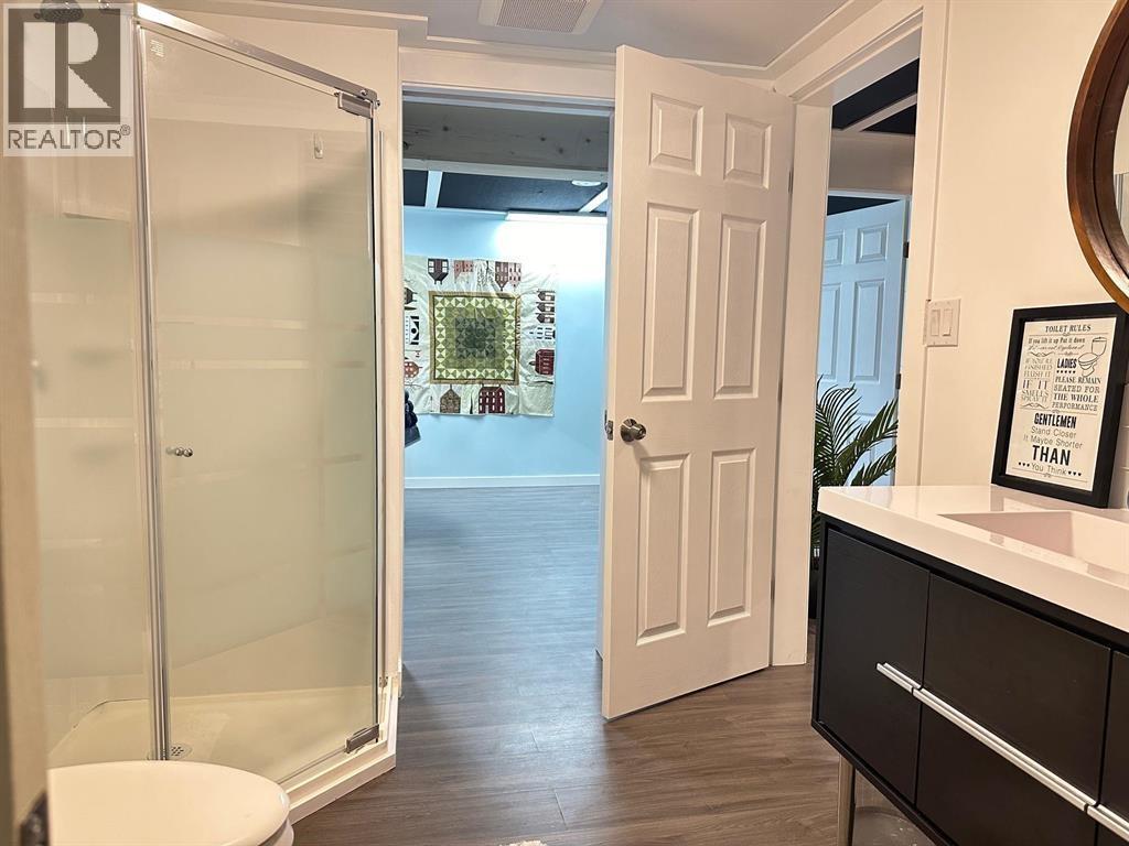 3473 HARGREAVES AVENUE - 38