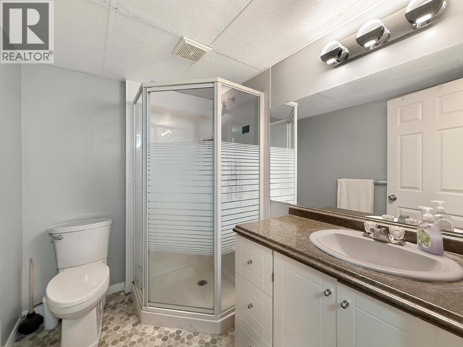 2823 ATHLONE AVENUE - 34