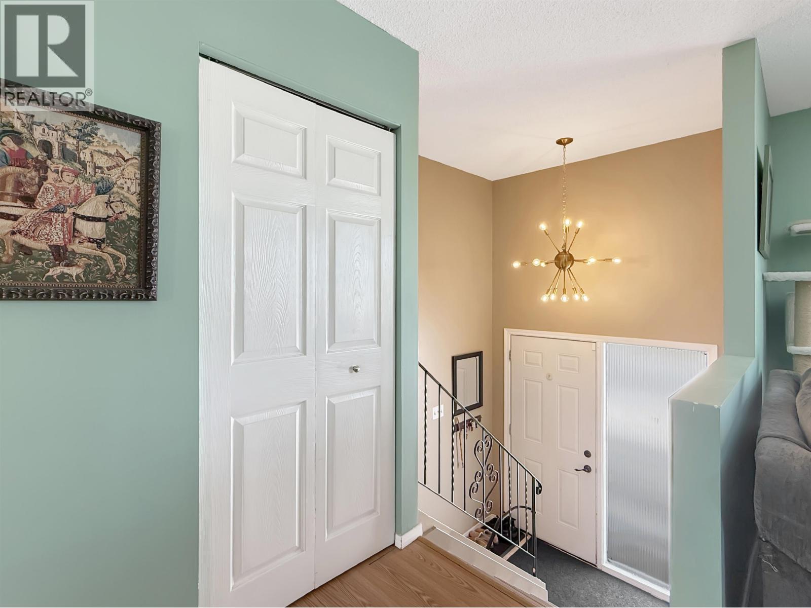 2823 ATHLONE AVENUE - 20