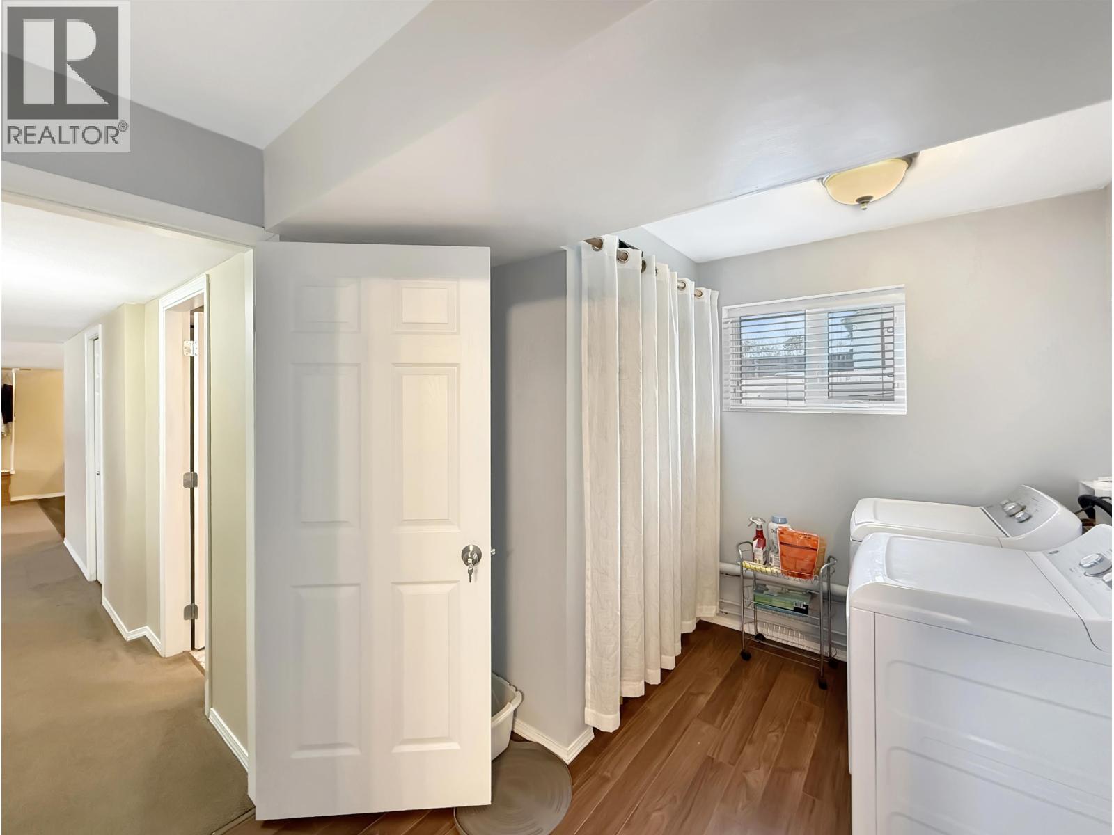 2823 ATHLONE AVENUE - 27