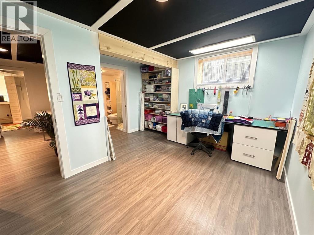 3473 HARGREAVES AVENUE - 39