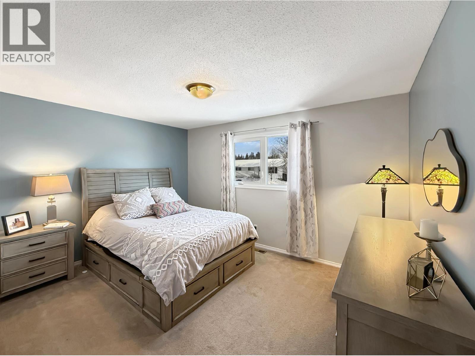 2823 ATHLONE AVENUE - 16