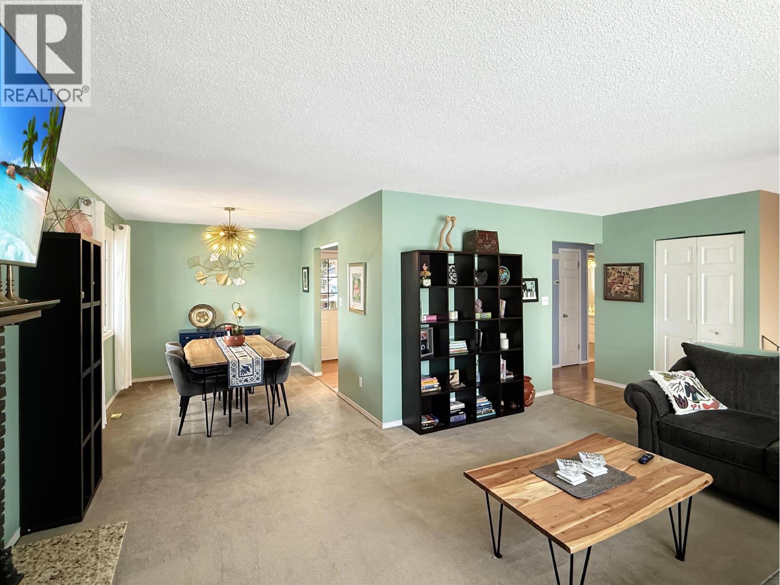 2823 ATHLONE AVENUE - 7