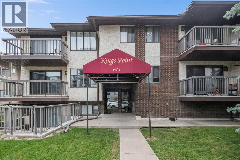 Single Family House for Sale in    Avenue SW Kingsland Calgary 