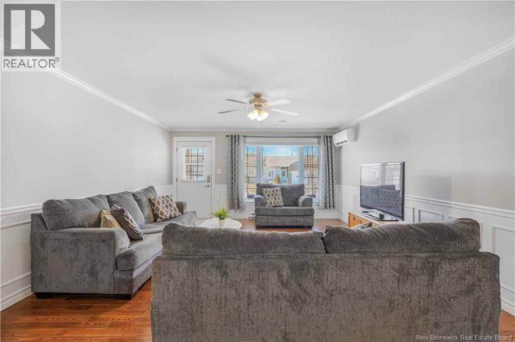 #104 160 VALCOUR DRIVE - 19