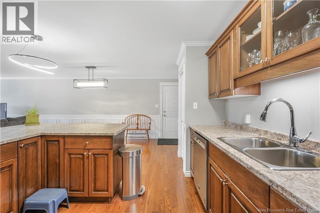 #104 160 VALCOUR DRIVE - 9