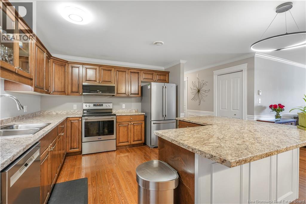 #104 160 VALCOUR DRIVE - 8