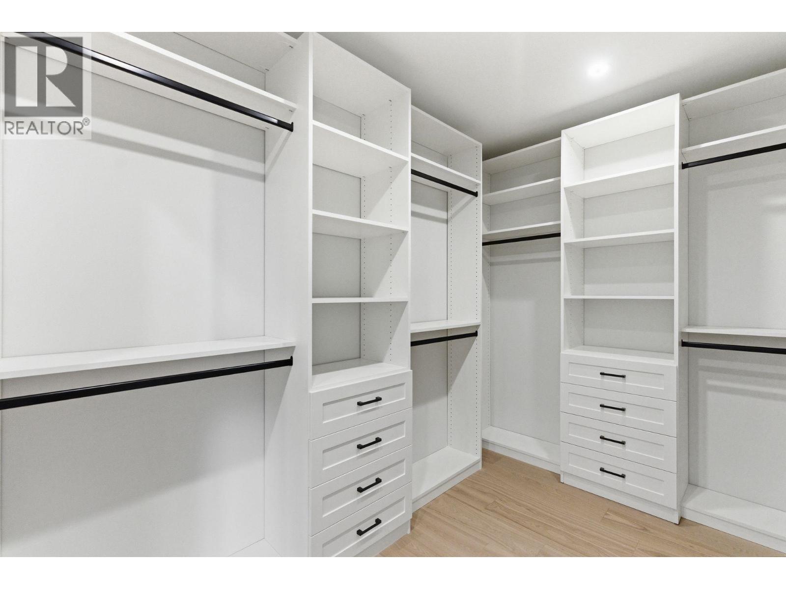 2 8408 17TH AVENUE, Burnaby