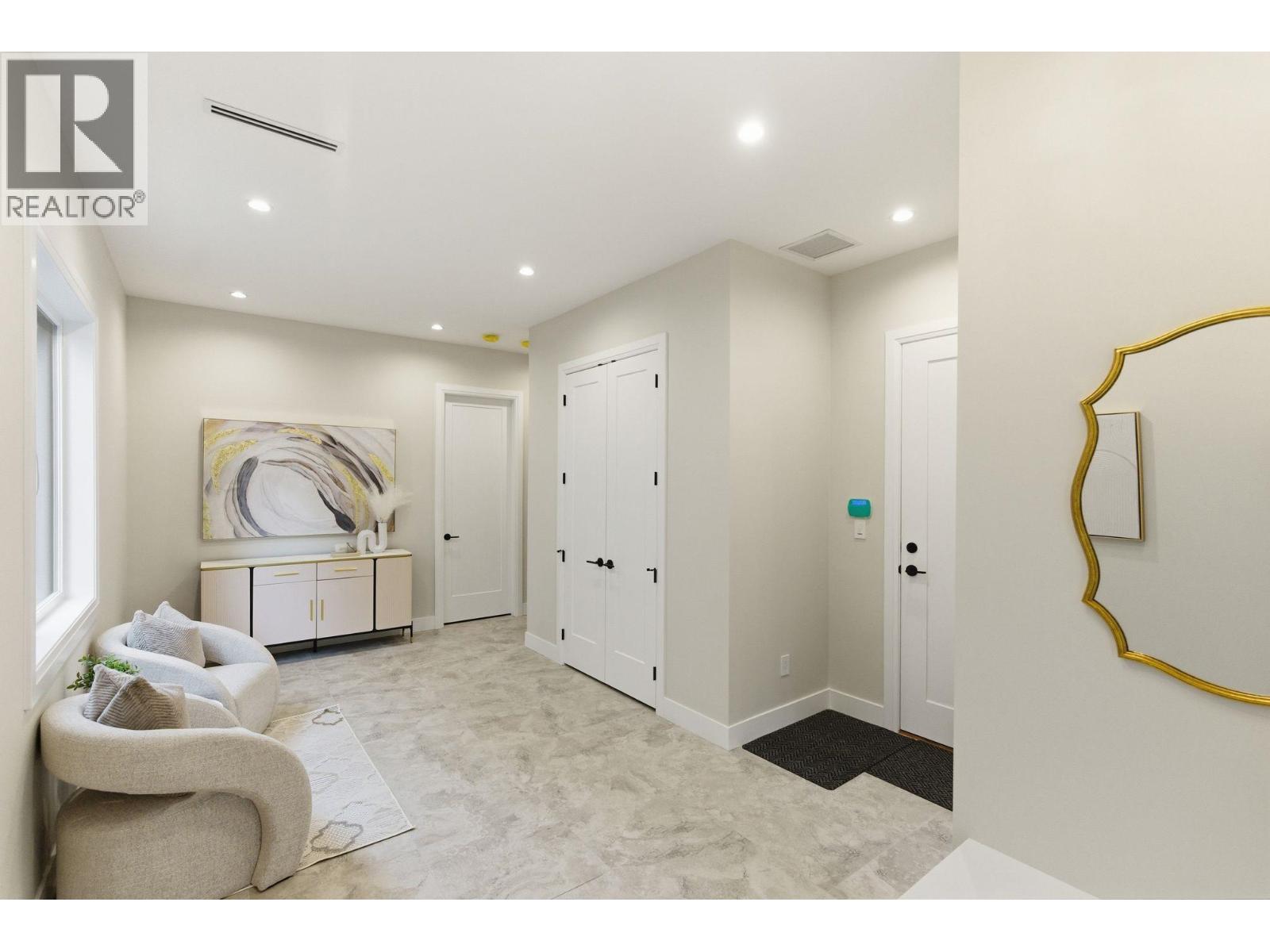 2 8408 17TH AVENUE, Burnaby