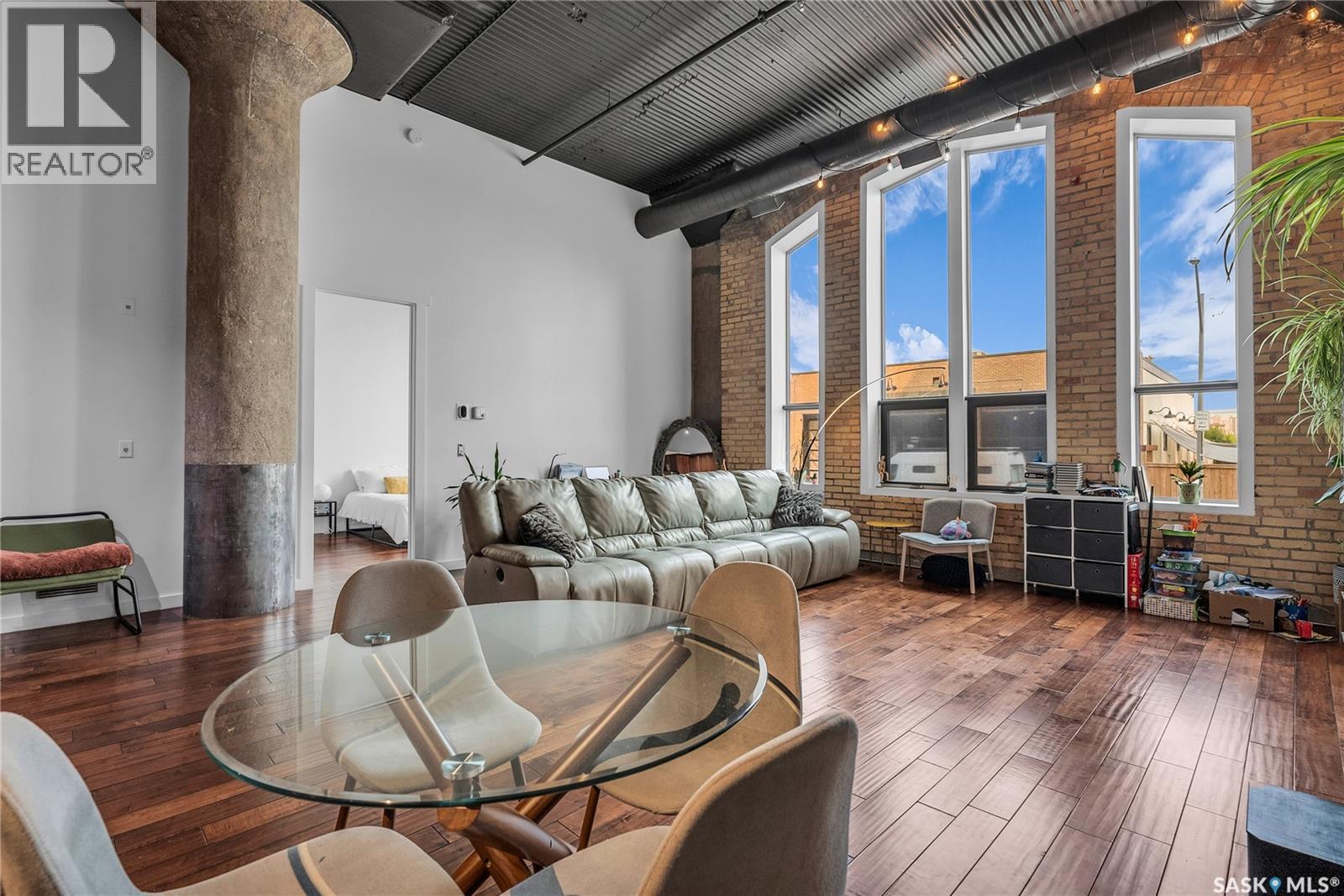 #105 211 D AVENUE N - 17