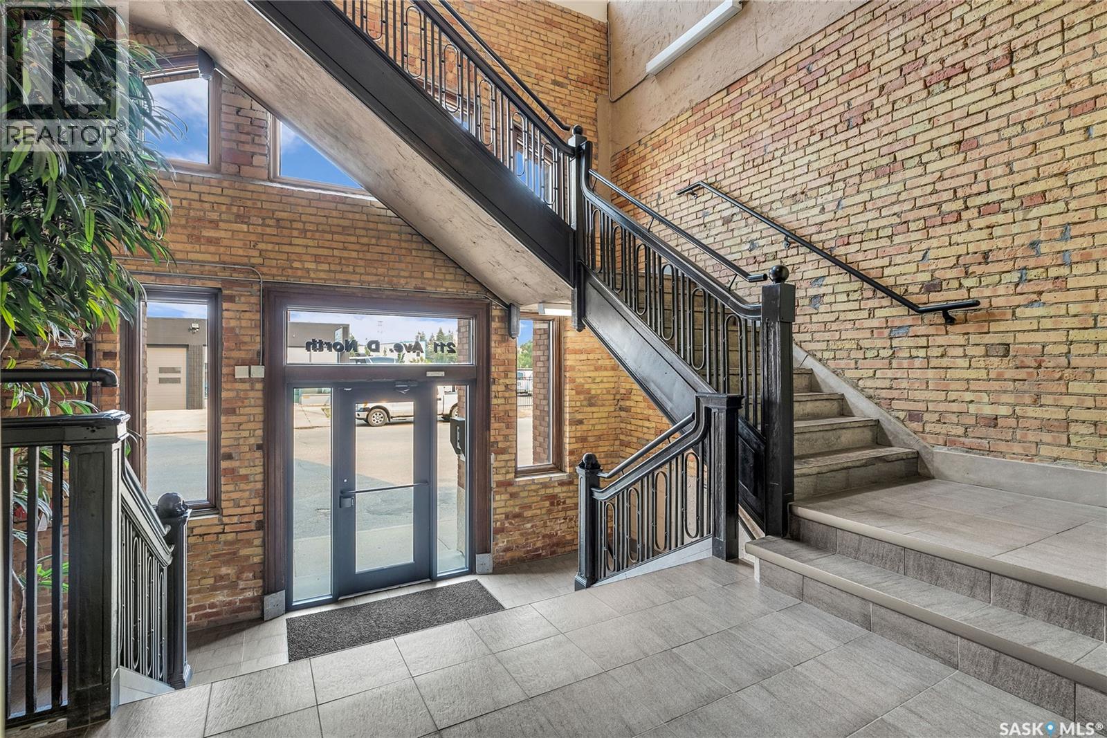 #105 211 D AVENUE N - 5