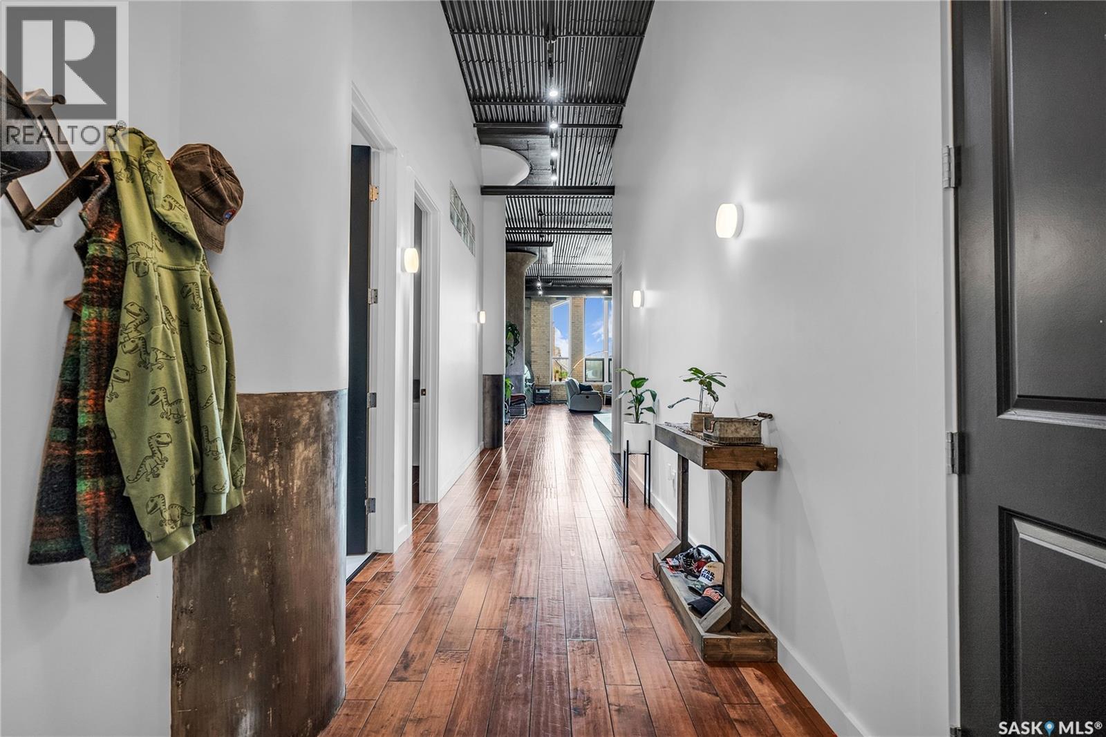 #105 211 D AVENUE N - 9