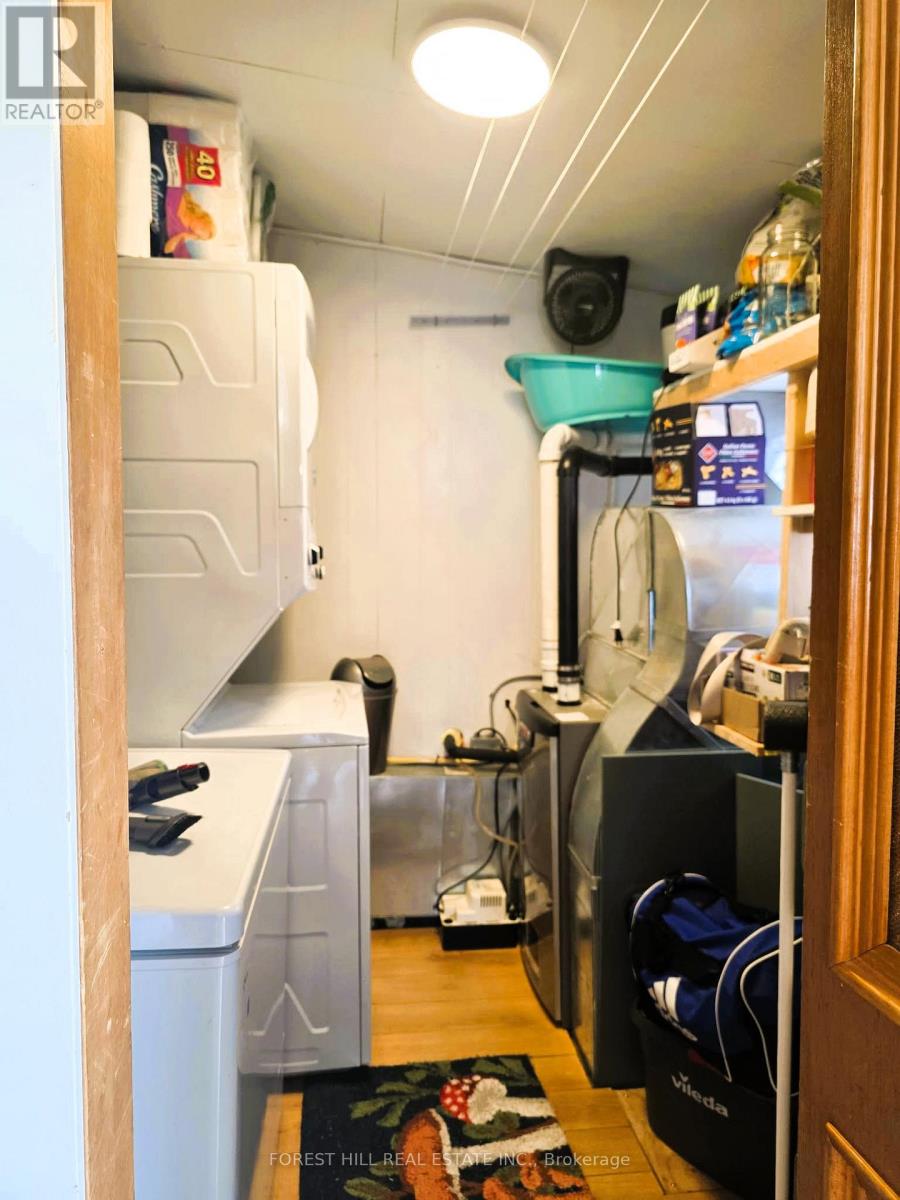 2224 LAKESHORE ROAD E - 21
