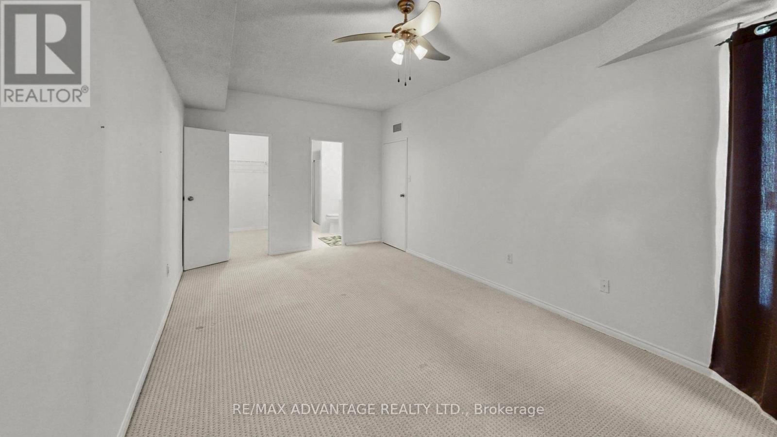 #106 521 RIVERSIDE DRIVE - 21