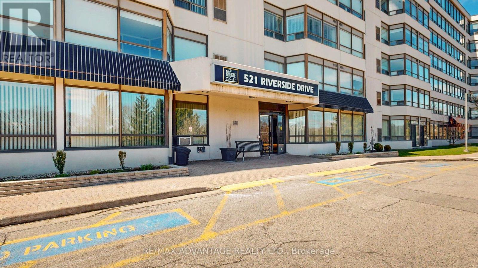 #106 521 RIVERSIDE DRIVE - 2