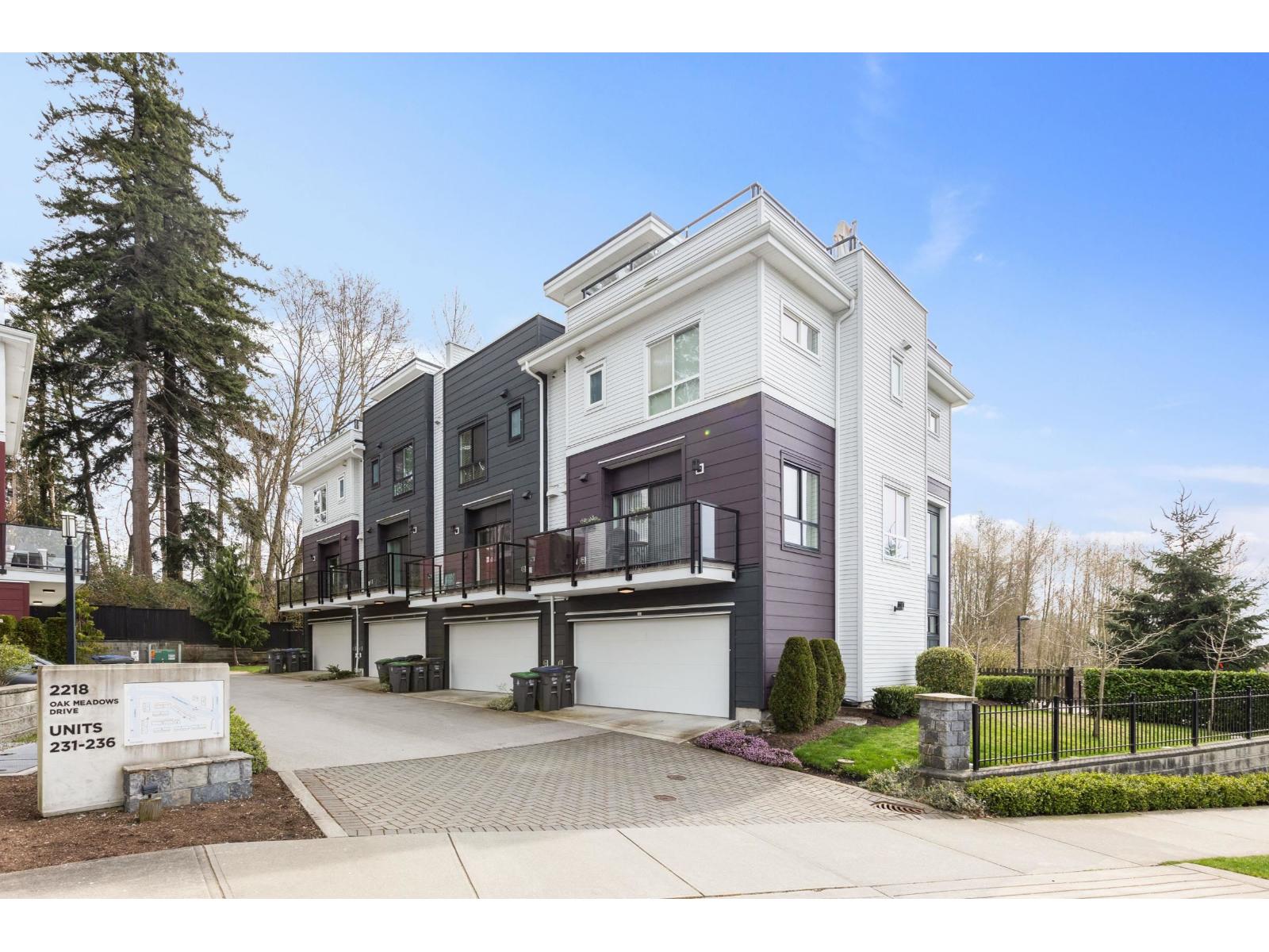 232 2218 OAK MEADOWS Drive - photo 2