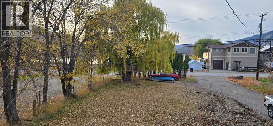 2611 LAKESHORE ROAD - 15