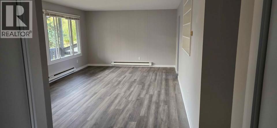 2611 LAKESHORE ROAD - 7