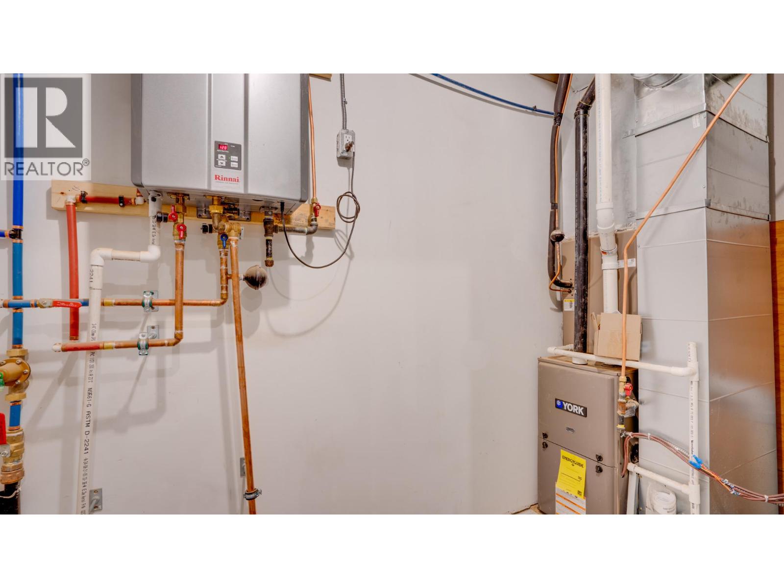 #23 5705 HERITAGE DRIVE - 28