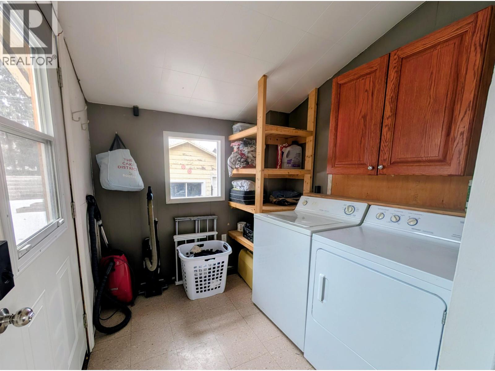 3679 BROADWAY AVENUE - 9