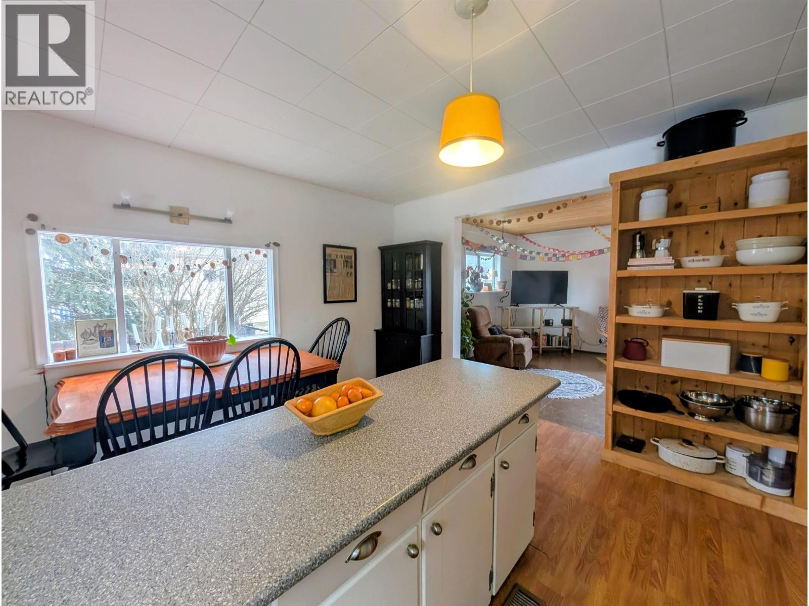 3679 BROADWAY AVENUE - 8