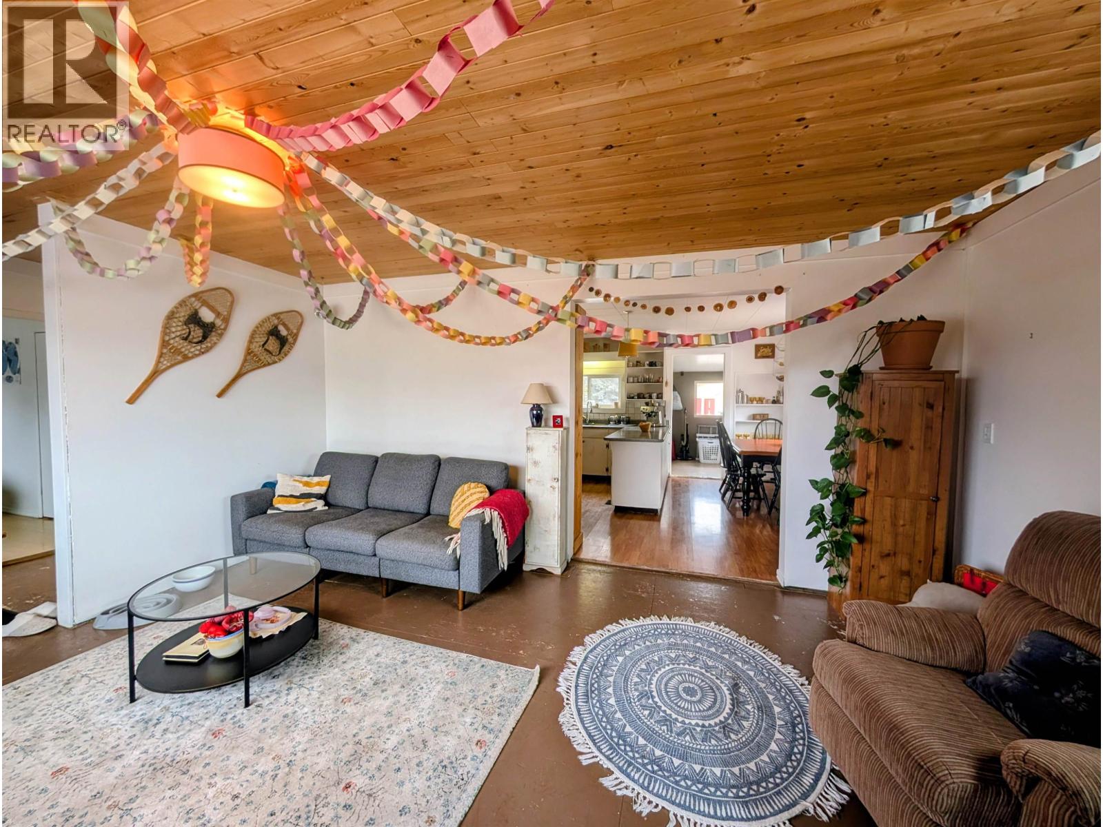 3679 BROADWAY AVENUE - 4