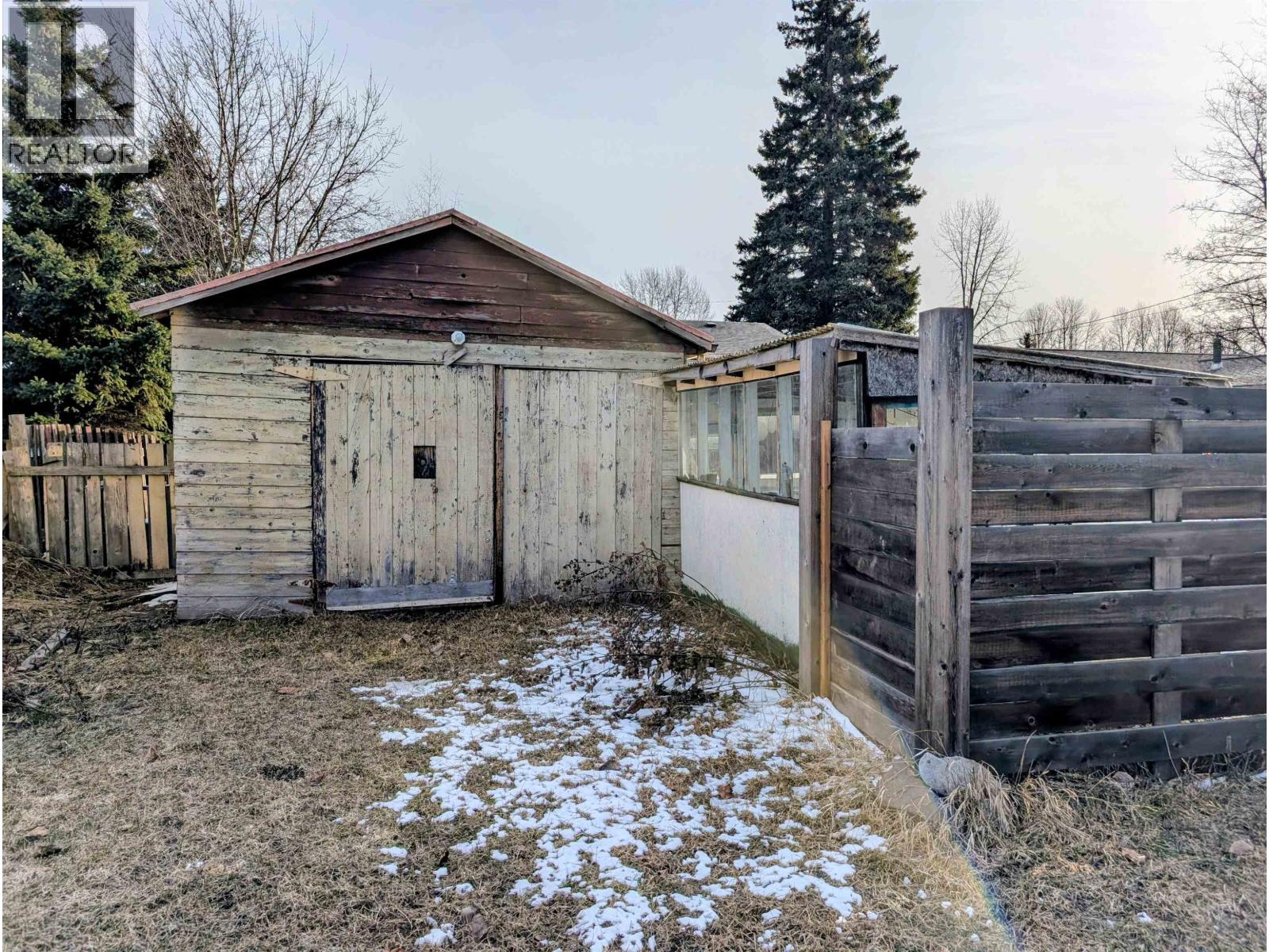 3679 BROADWAY AVENUE - 25