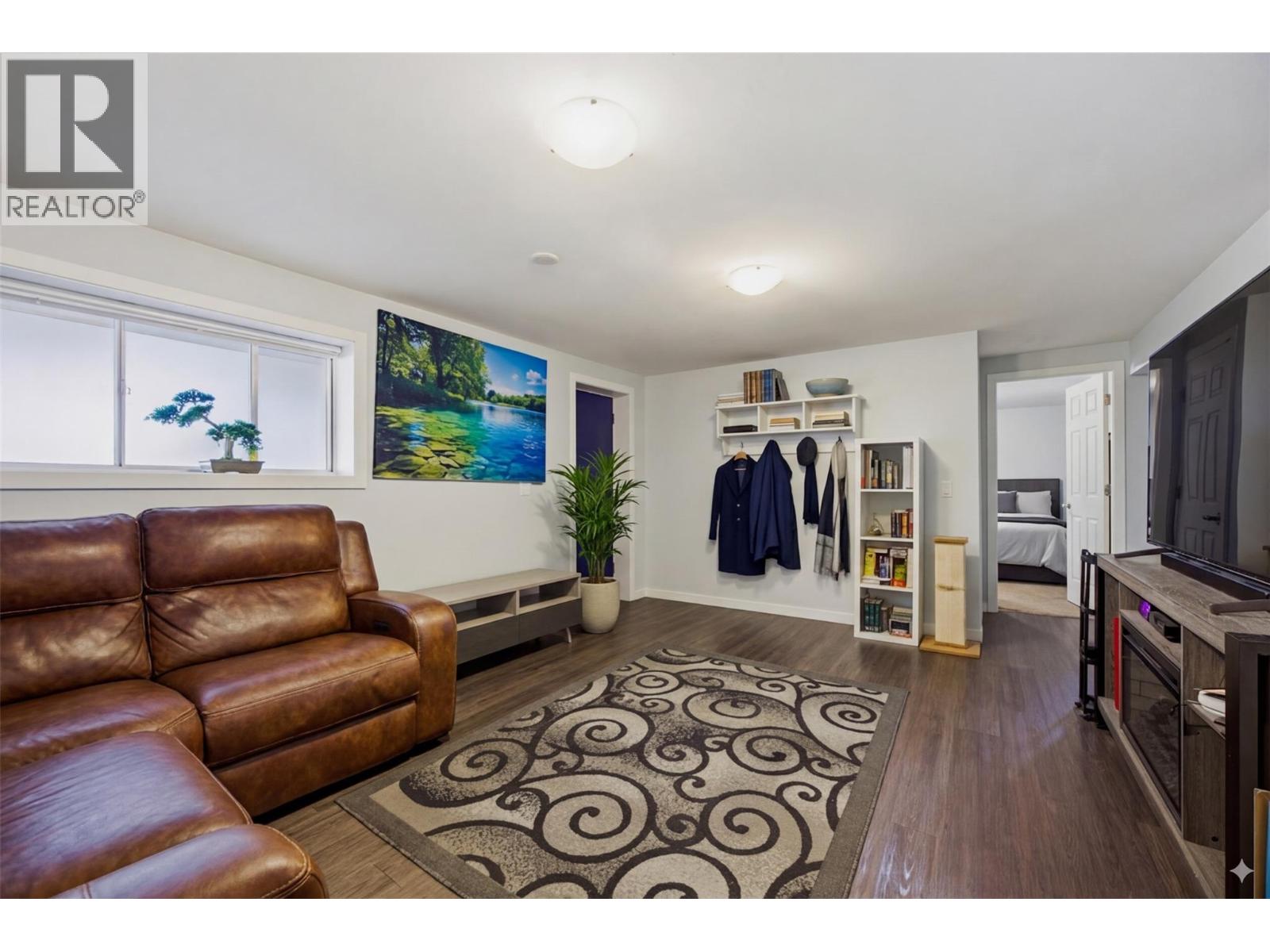 2768 VALLEYVIEW DRIVE - 21