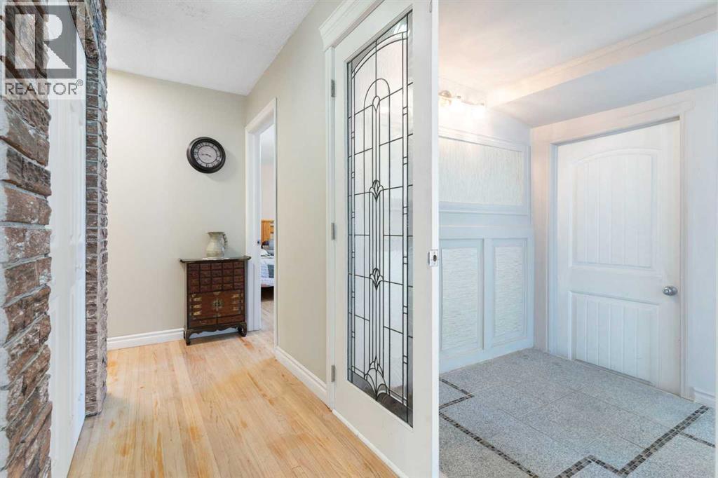 Single Family House Bungalow for Sale in  Hillgrove Drive SW Haysboro Calgary 