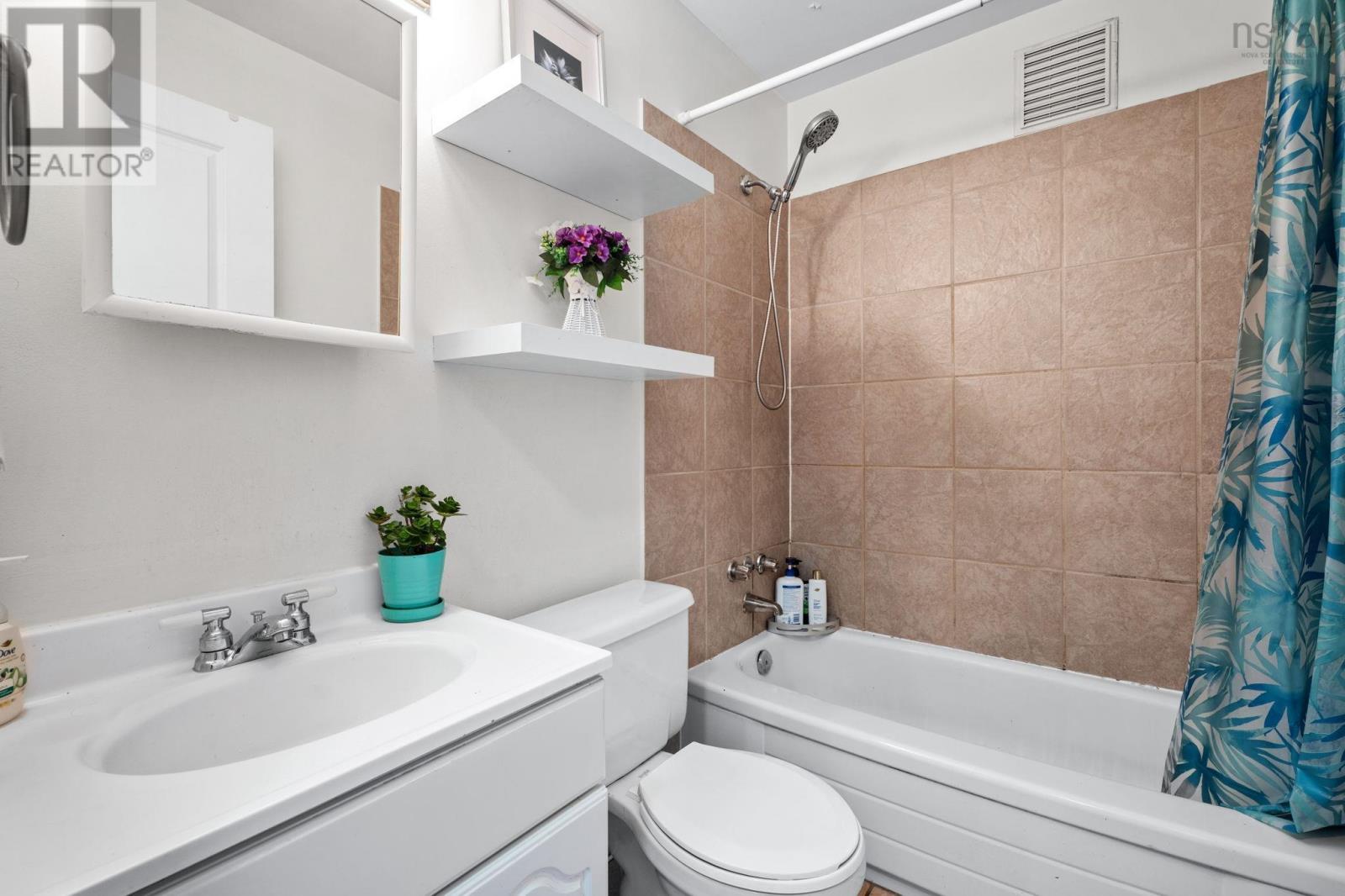 Property 9 of 24 of 302 3600 John Parr Drive