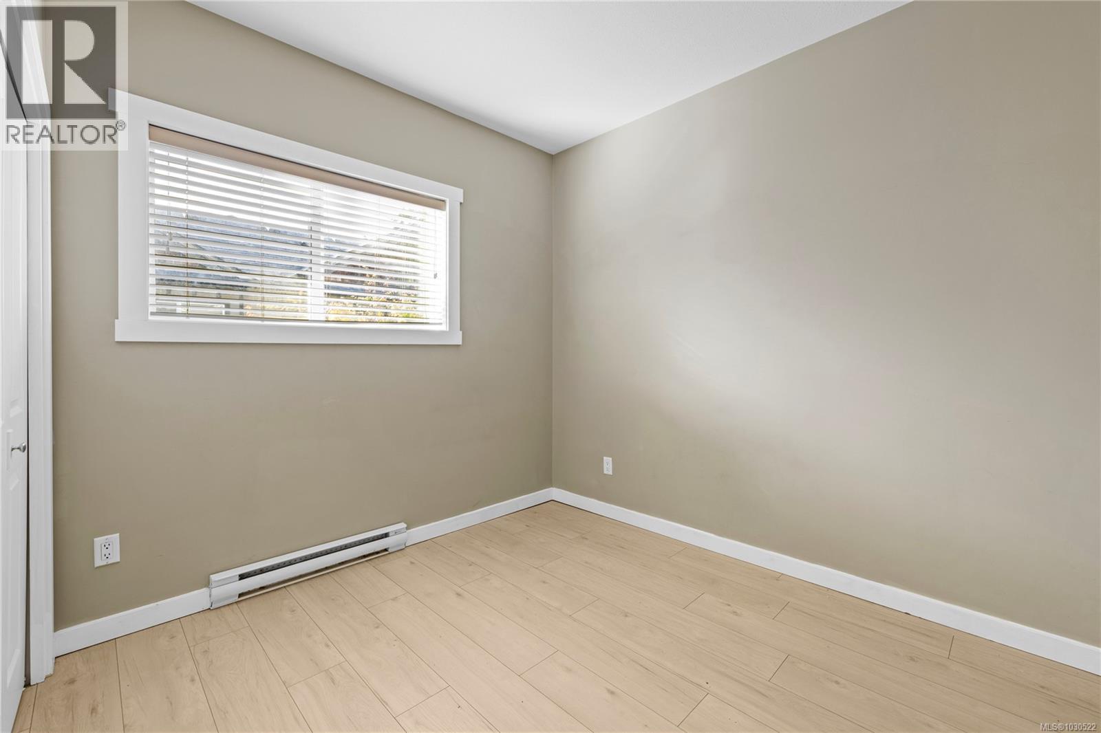 #102 582 ROSEHILL ST - 19