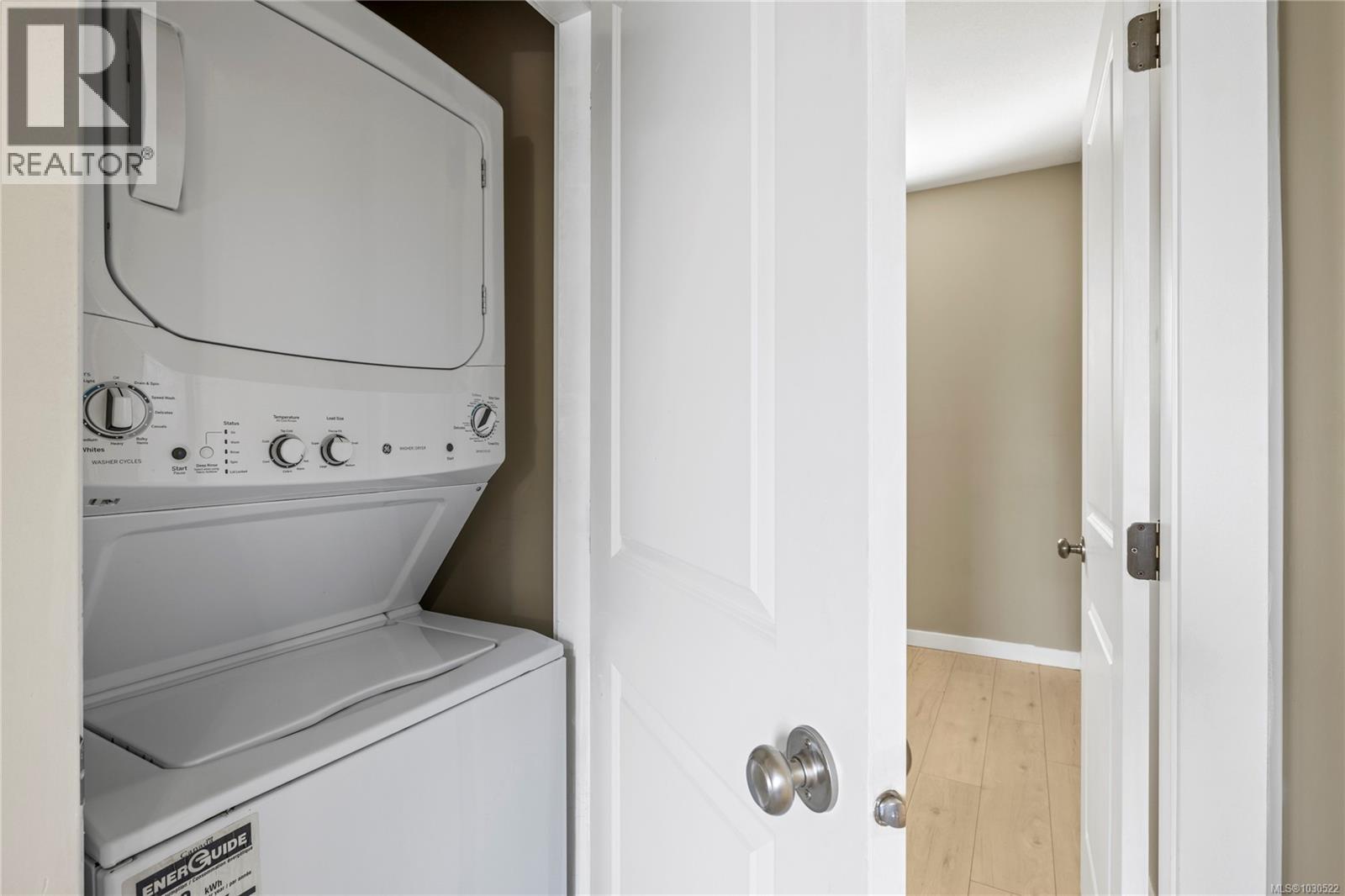 #102 582 ROSEHILL ST - 22