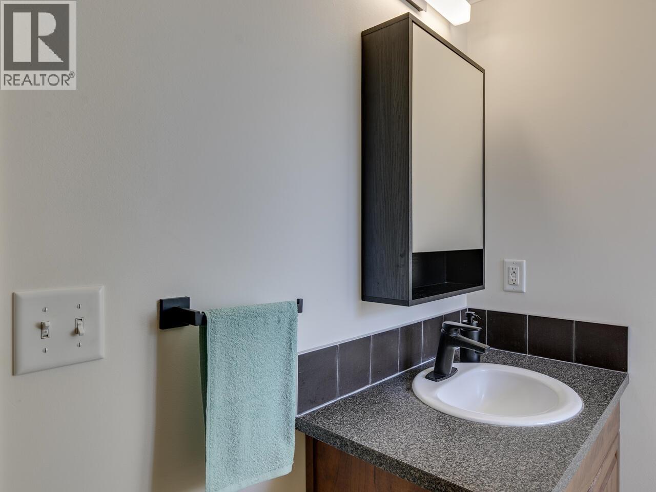 70 40157 GOVERNMENT ROAD, Squamish