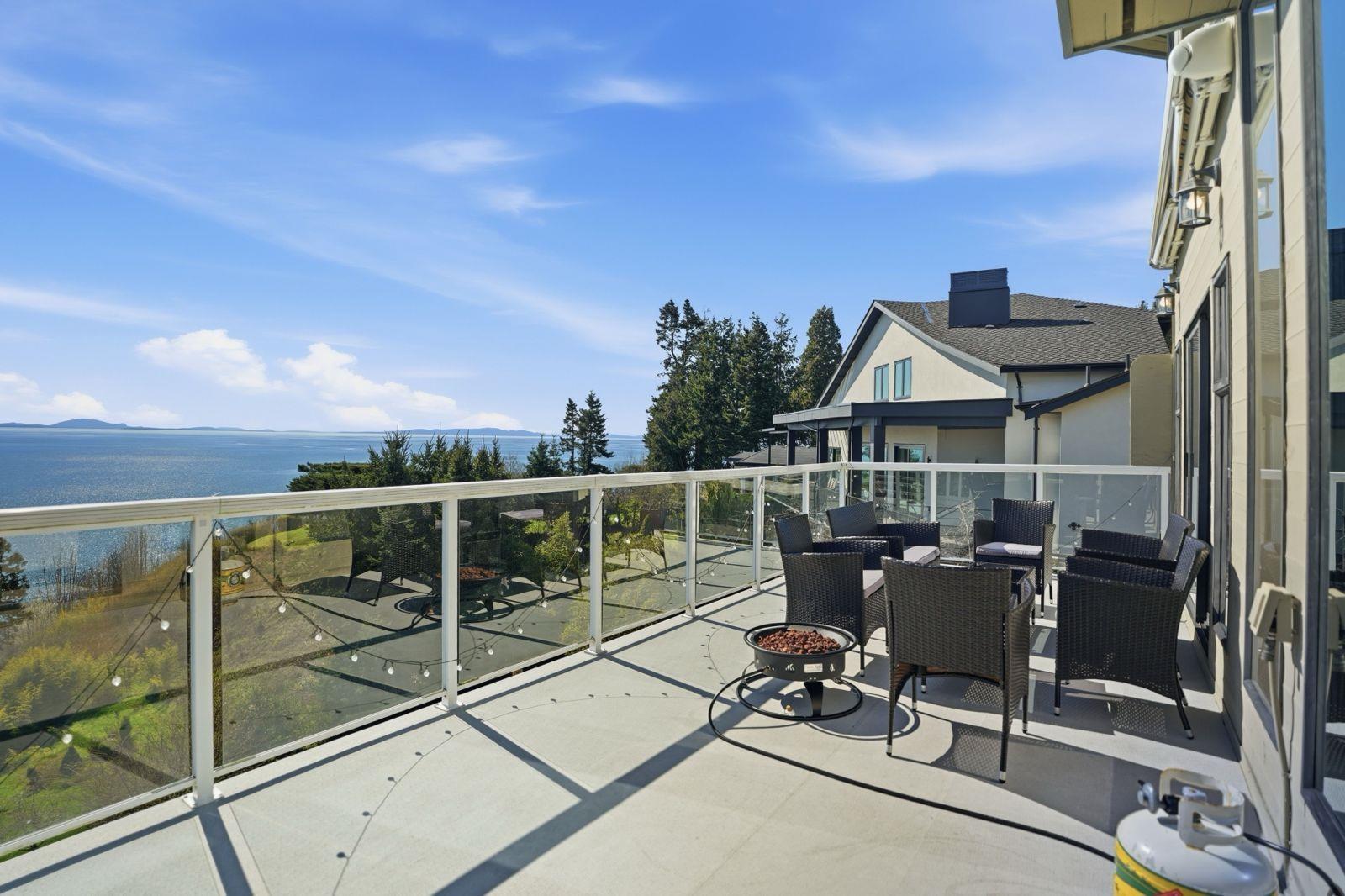 13576 13A AVENUE, White Rock