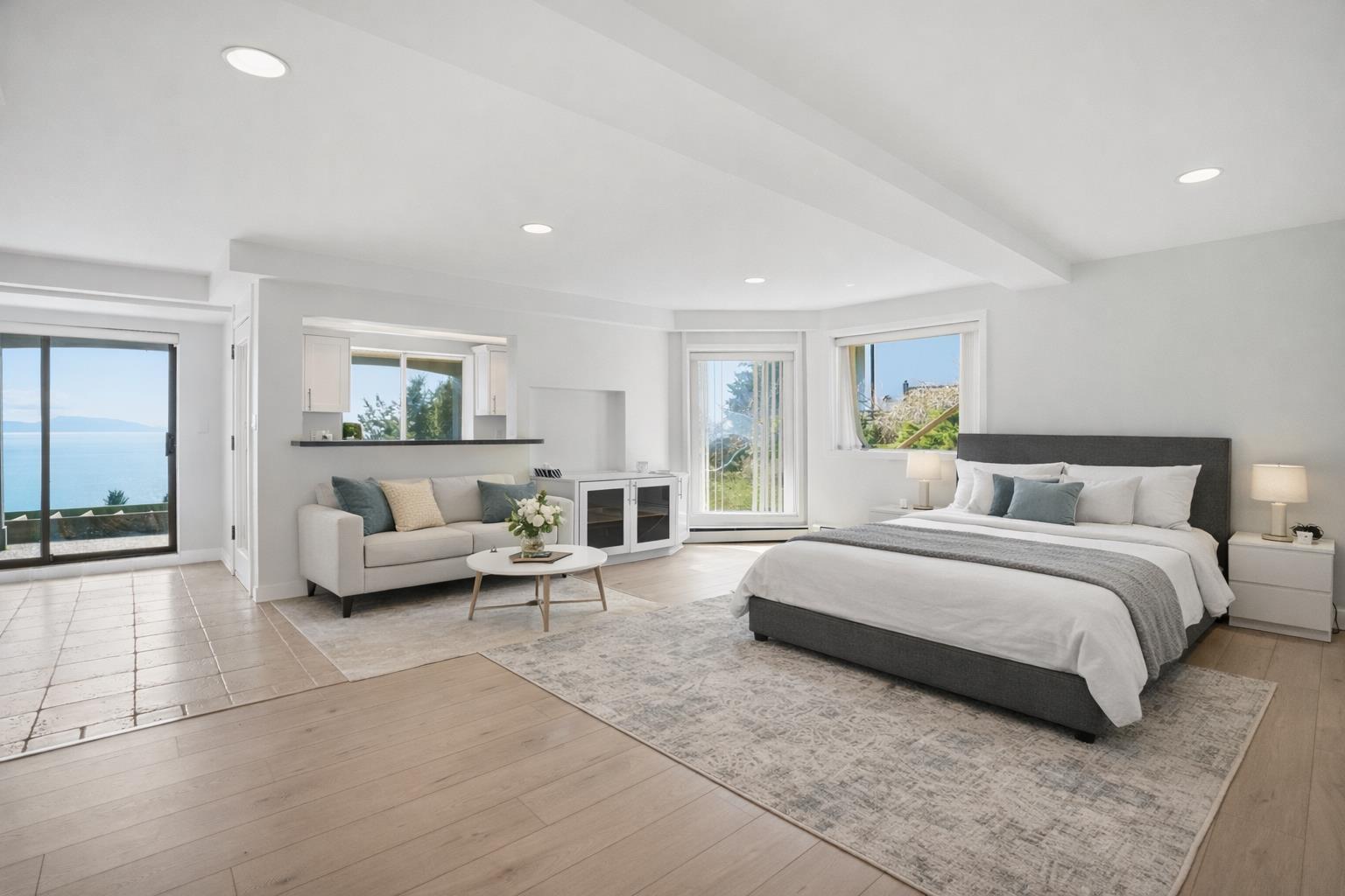 13576 13A AVENUE, White Rock