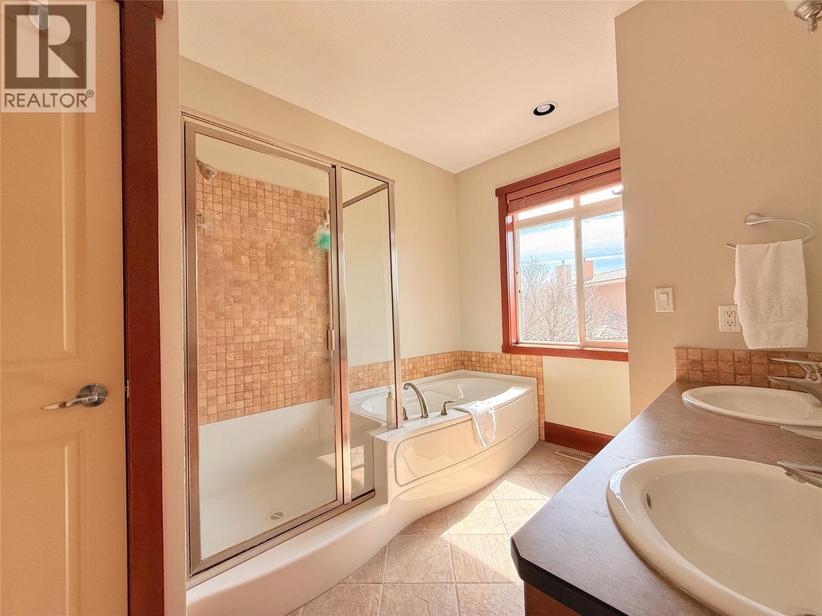 #37 7200 COTTONWOOD DRIVE - 38