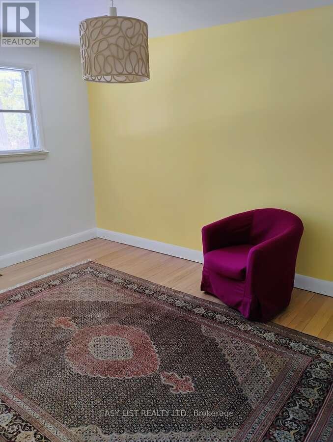 60 MARIPOSA AVENUE — photo 24