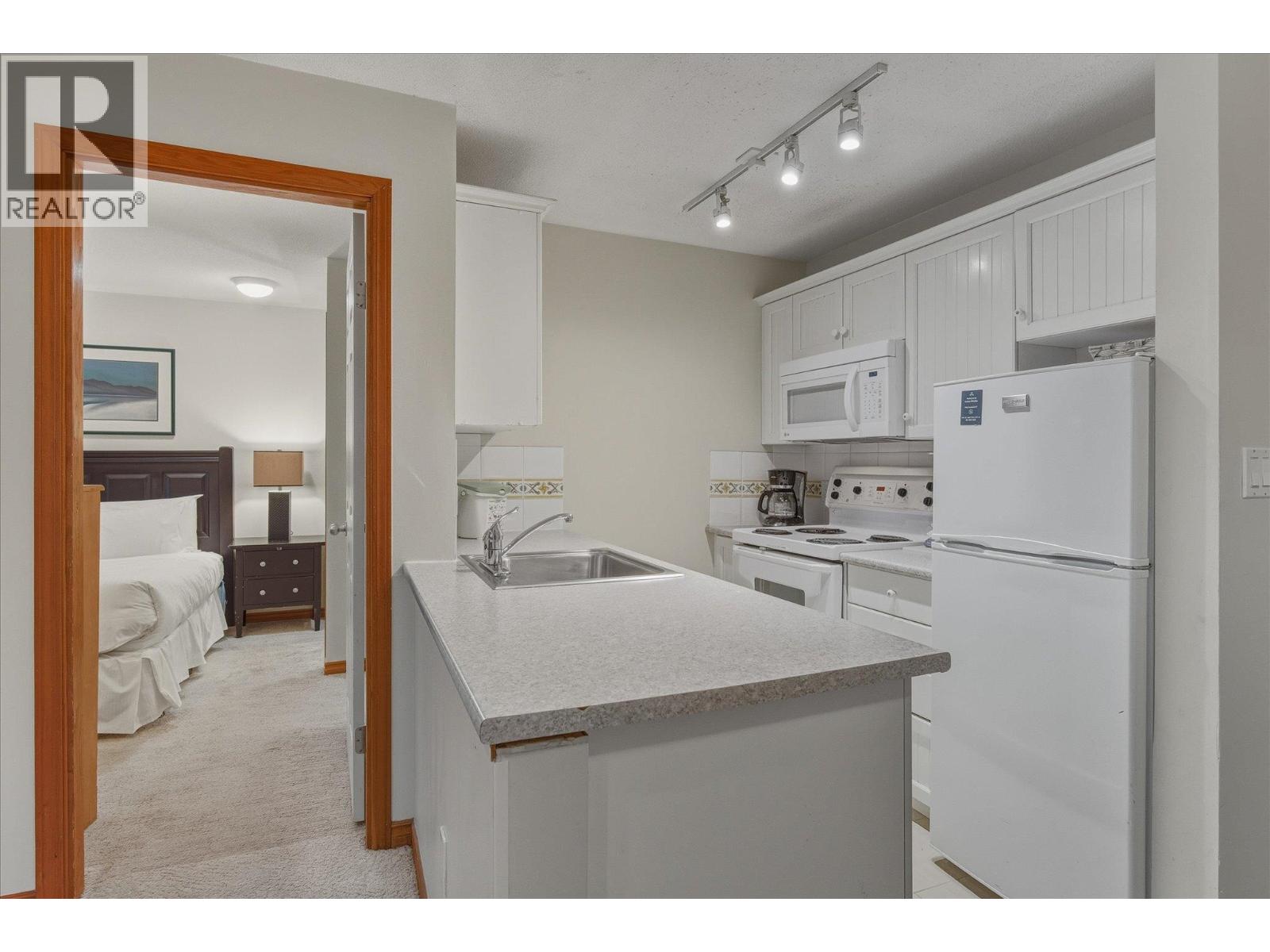 126 4800 SPEARHEAD DRIVE, Whistler