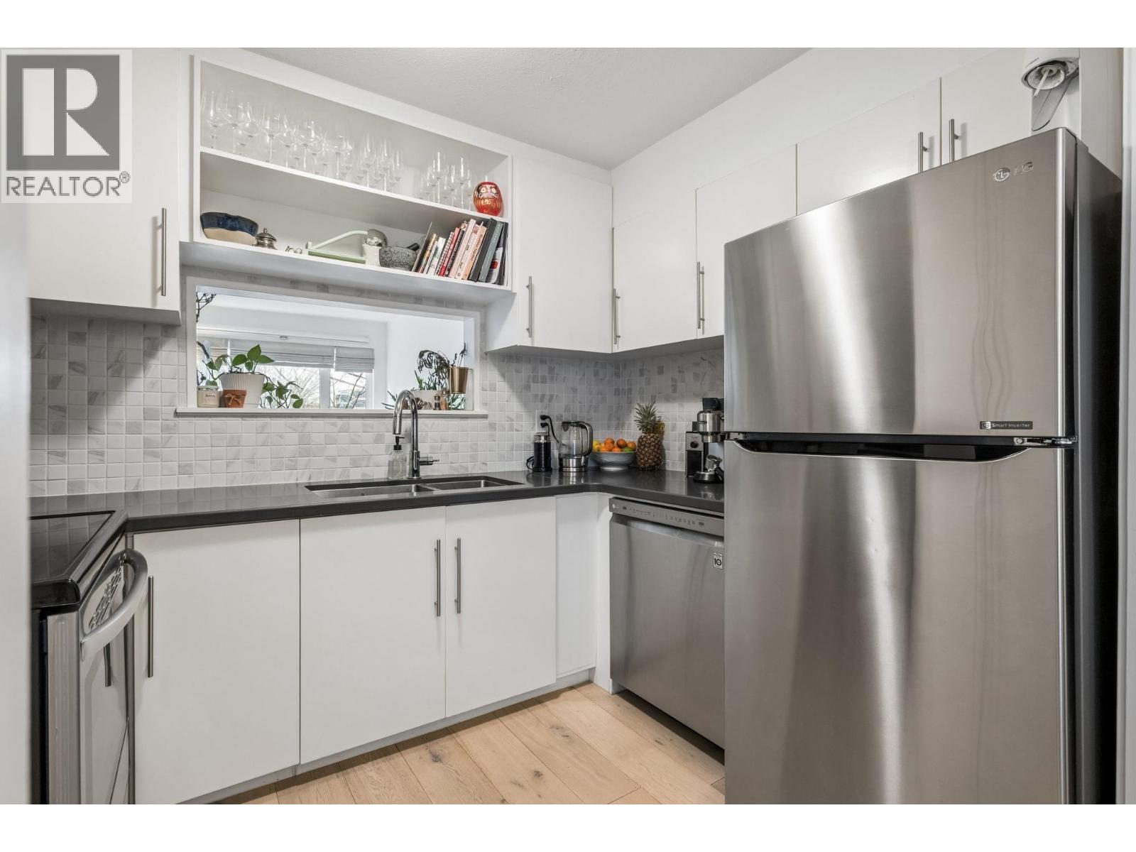 205 1330 GRAVELEY STREET, Vancouver