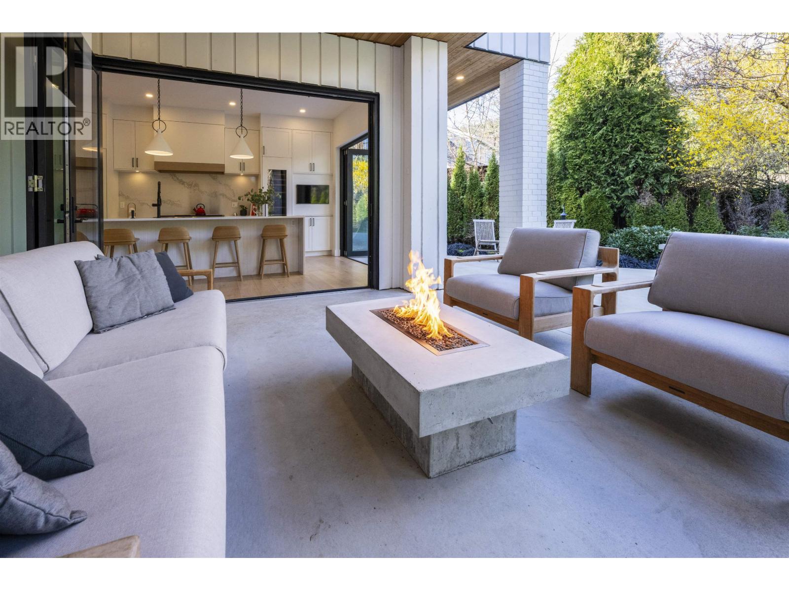 4050 RIPPLE PLACE, West Vancouver