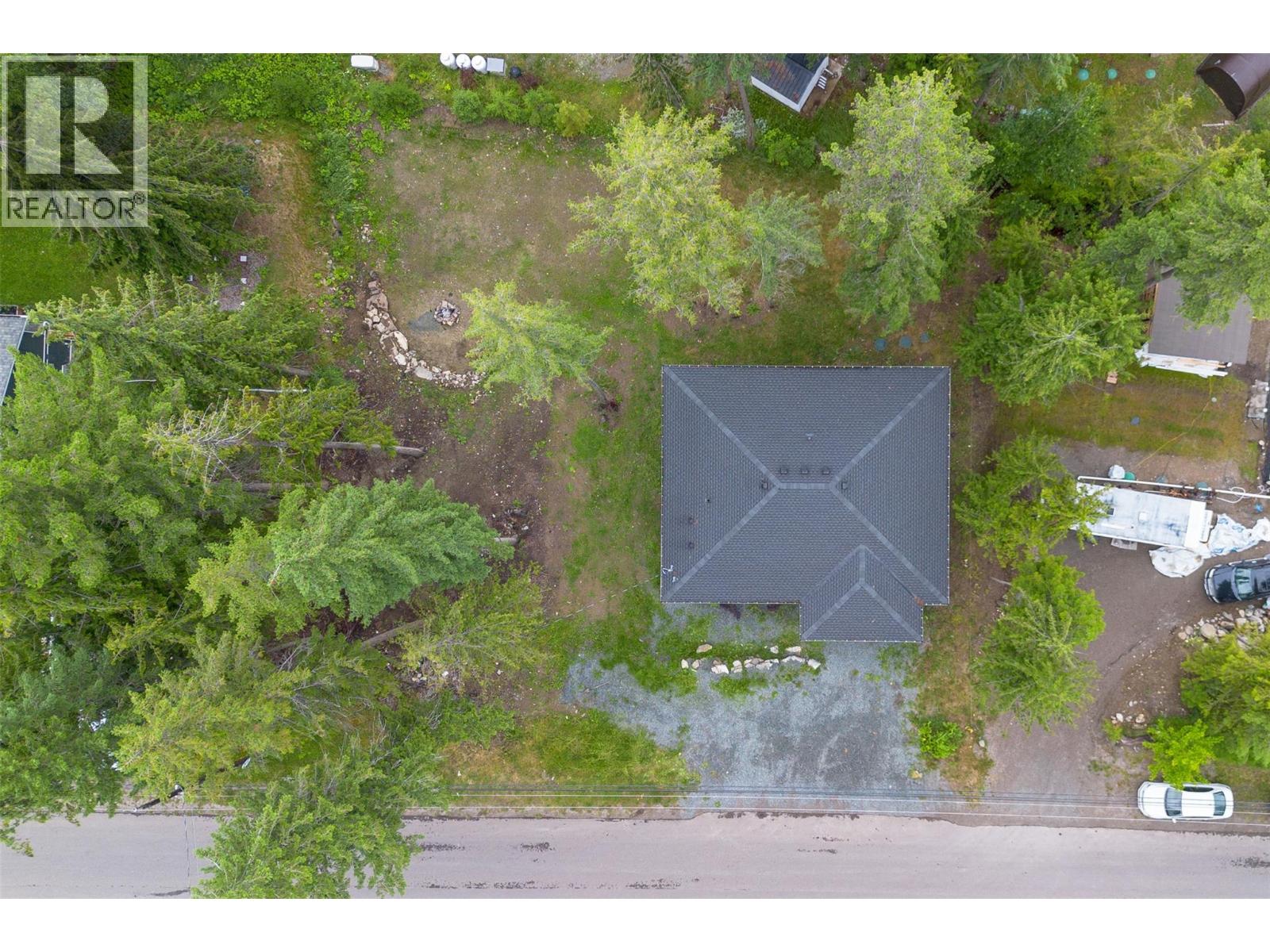 7468 ESTATE DRIVE - 32