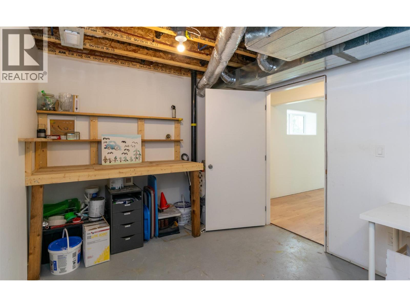 7468 ESTATE DRIVE - 26