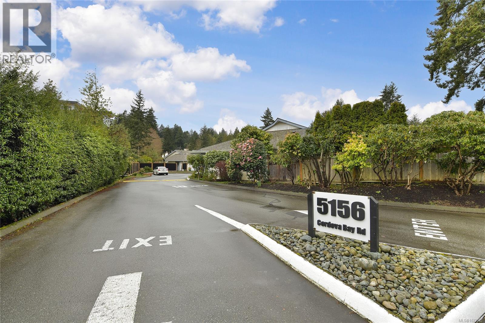 #7 5156 CORDOVA BAY RD - 58