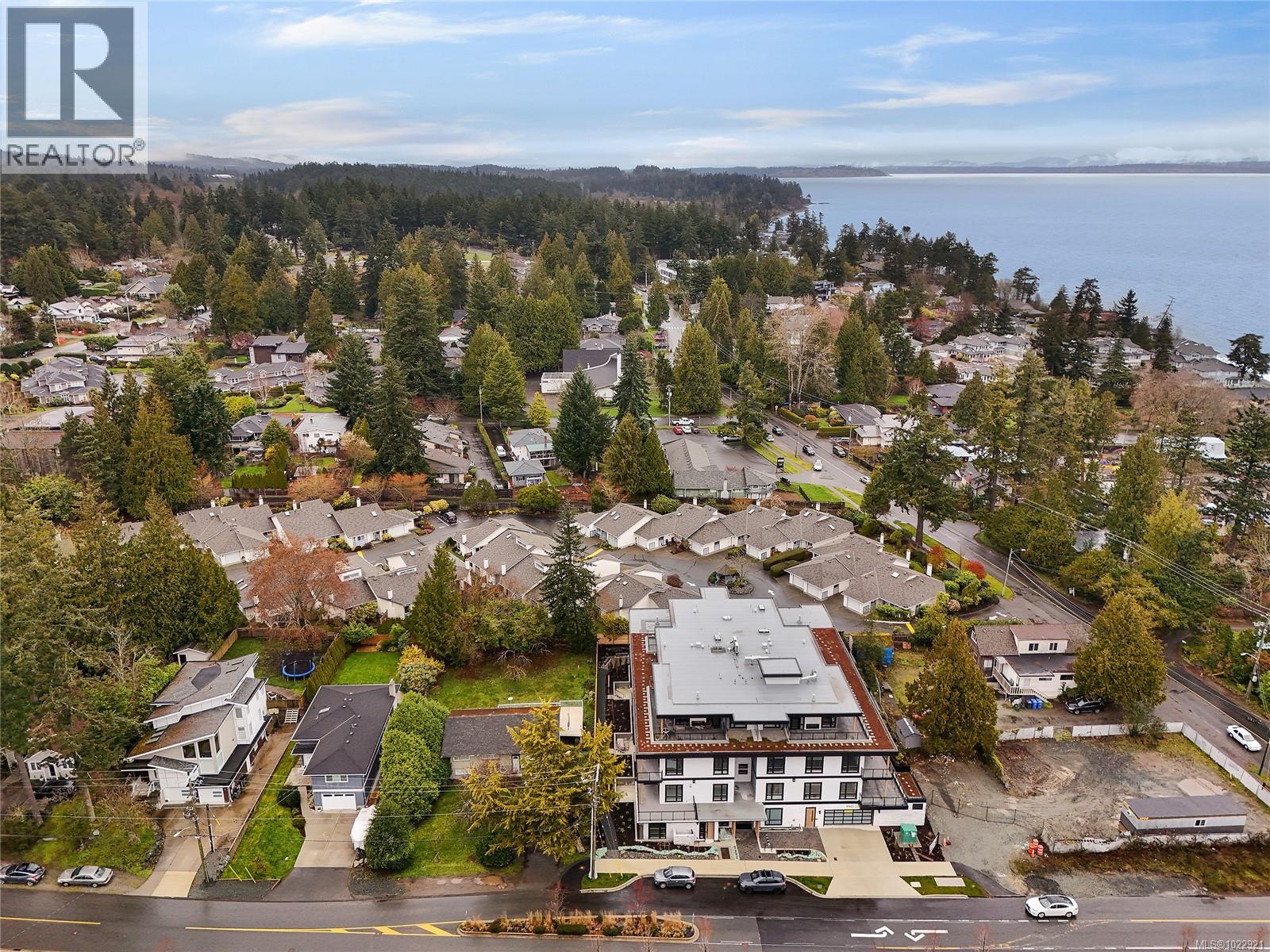 #7 5156 CORDOVA BAY RD - 55