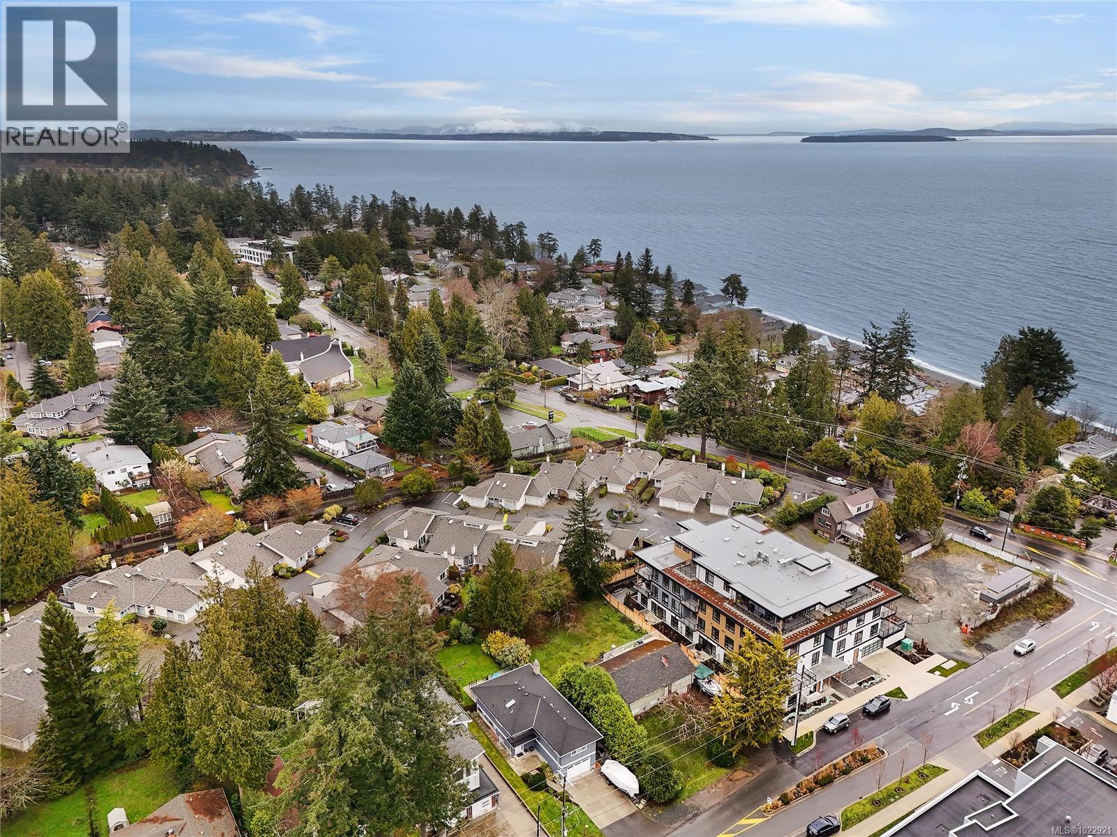 #7 5156 CORDOVA BAY RD - 56