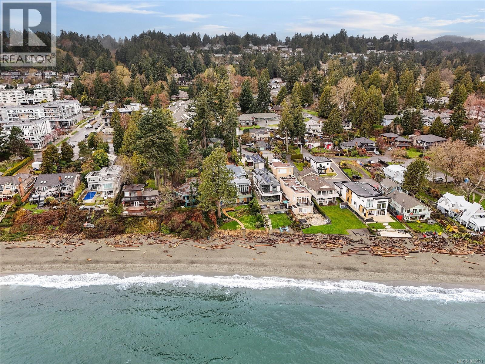 #7 5156 CORDOVA BAY RD - 54