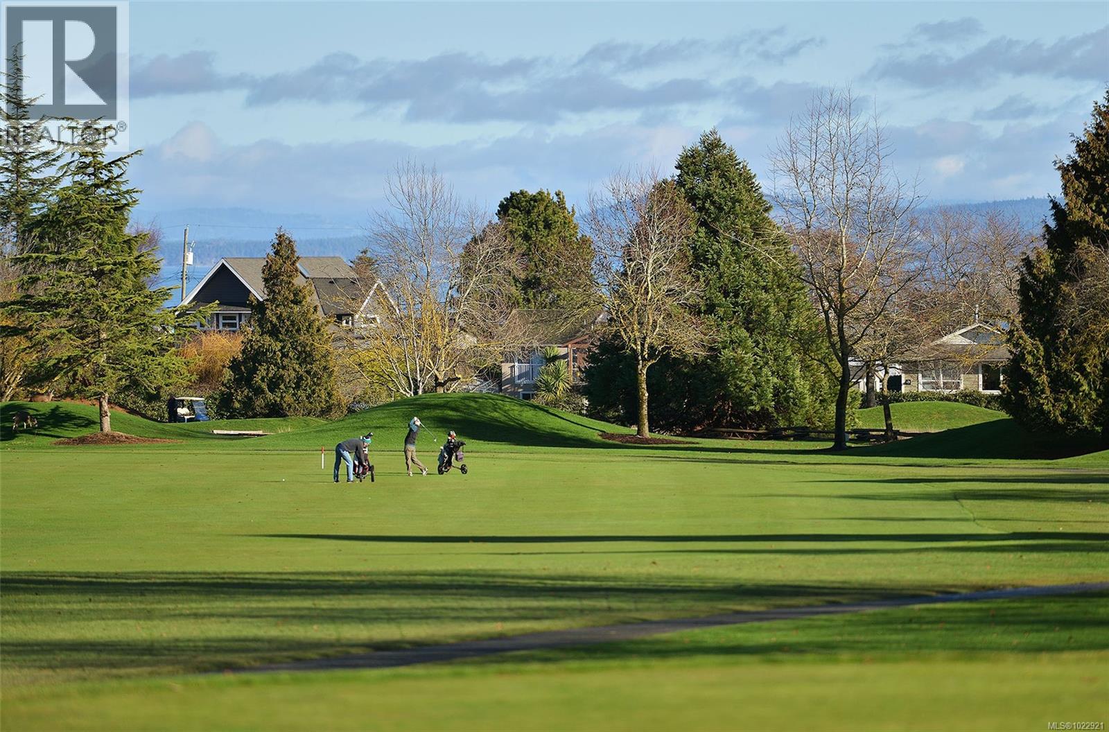 #7 5156 CORDOVA BAY RD - 61