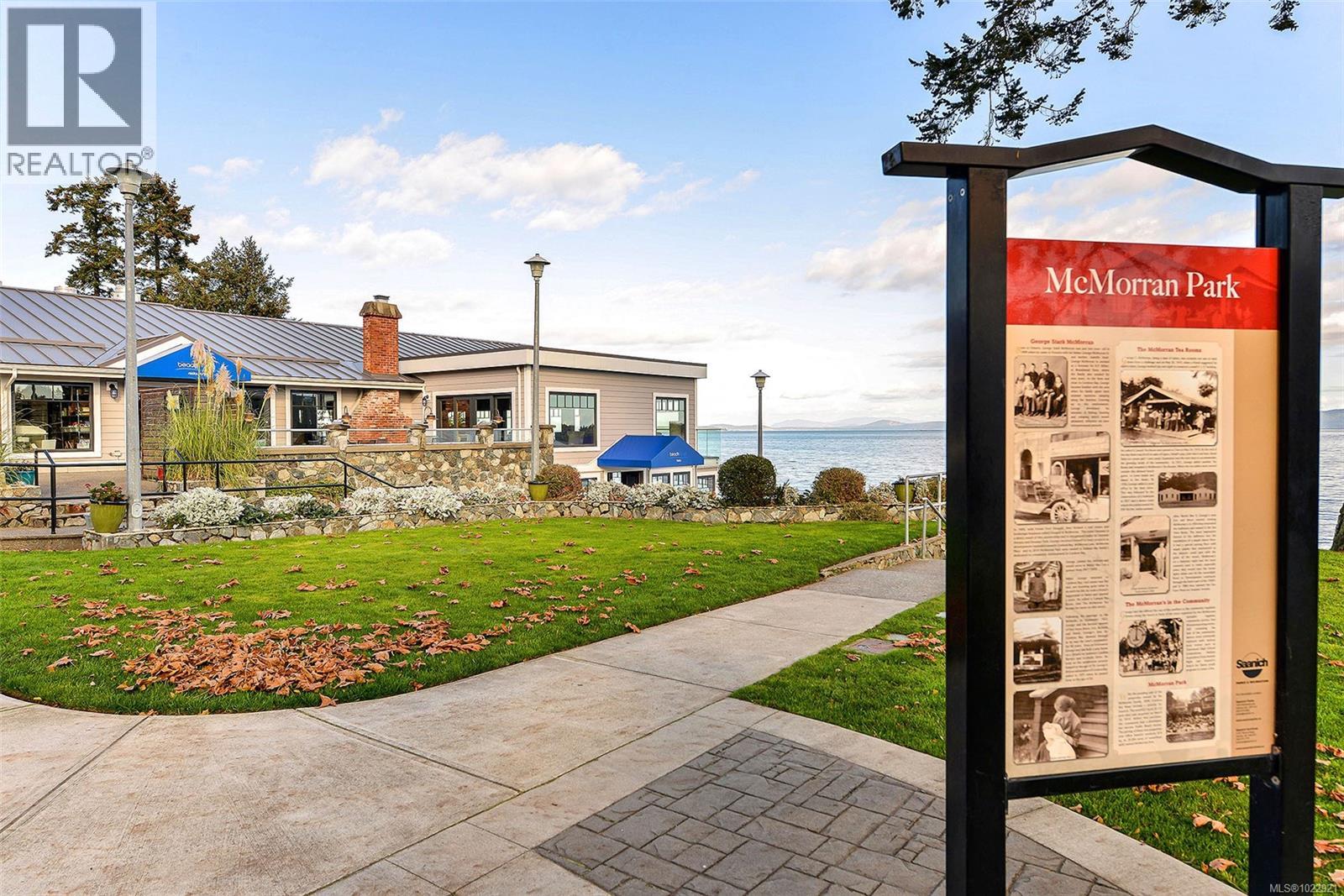 #7 5156 CORDOVA BAY RD - 67