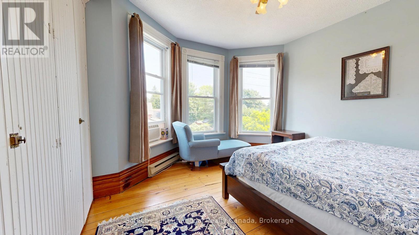 103 BRUCE STREET S - 21