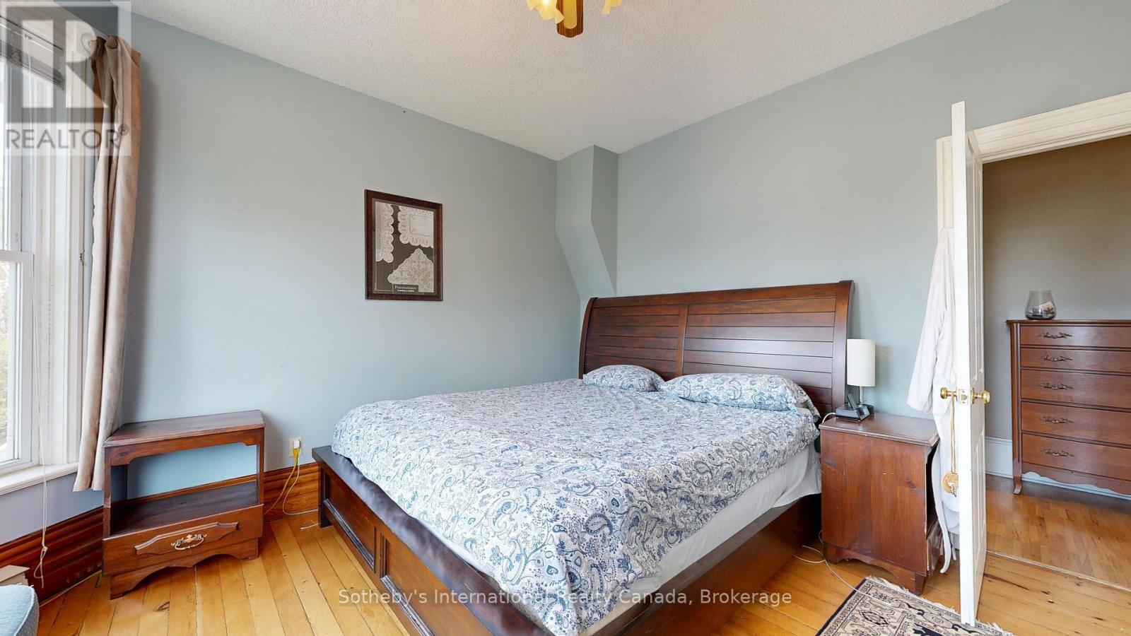 103 BRUCE STREET S - 22